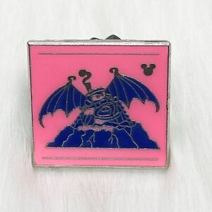 🔮 5/$25 Disney Cars Mater's Junkyard Jamboree Heavy Metal Mater‎ Pin